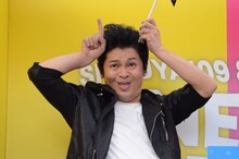 マネキンチャレンジ中、徐々にポーズが変化してきた流れ星ちゅうえい。