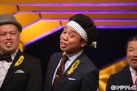 サンシャイン池崎（中央）