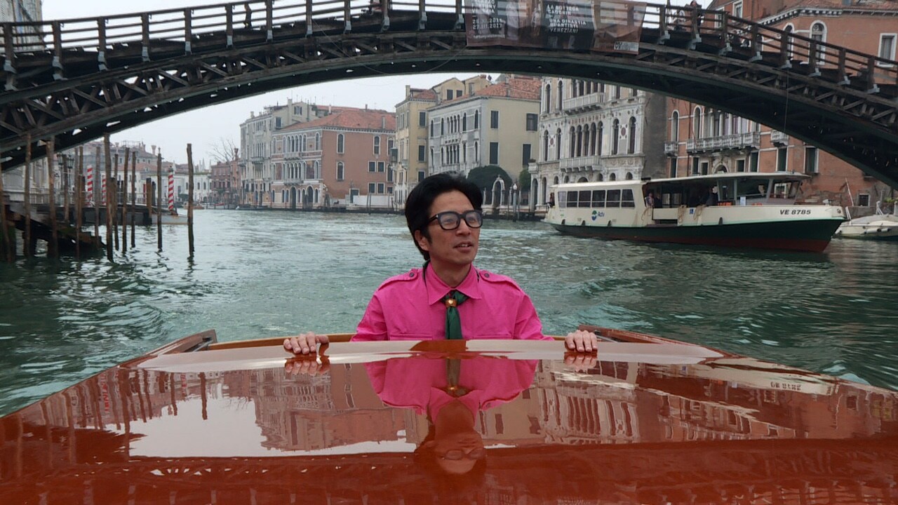 Hi-Hi上田がメガネの歴史探る、オードリー若林と中丸雄一MCの新番組今夜