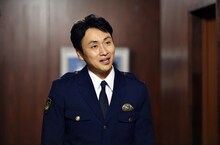 ドラマ「日曜劇場『小さな巨人』」に出演する、アンジャッシュ児嶋。(c)TBS