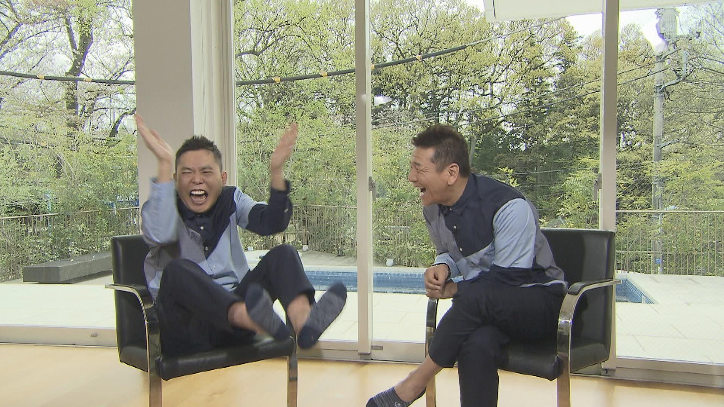 （左から）爆笑問題・太田、くりぃむしちゅー上田。(c)中京テレビ