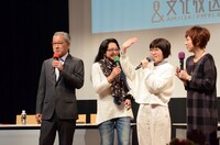 光浦靖子（左から3人目）もレギュラー歴10周年。