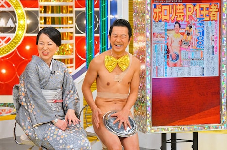 アキラ100%（右）と妻の雅美さん。(c)MBS