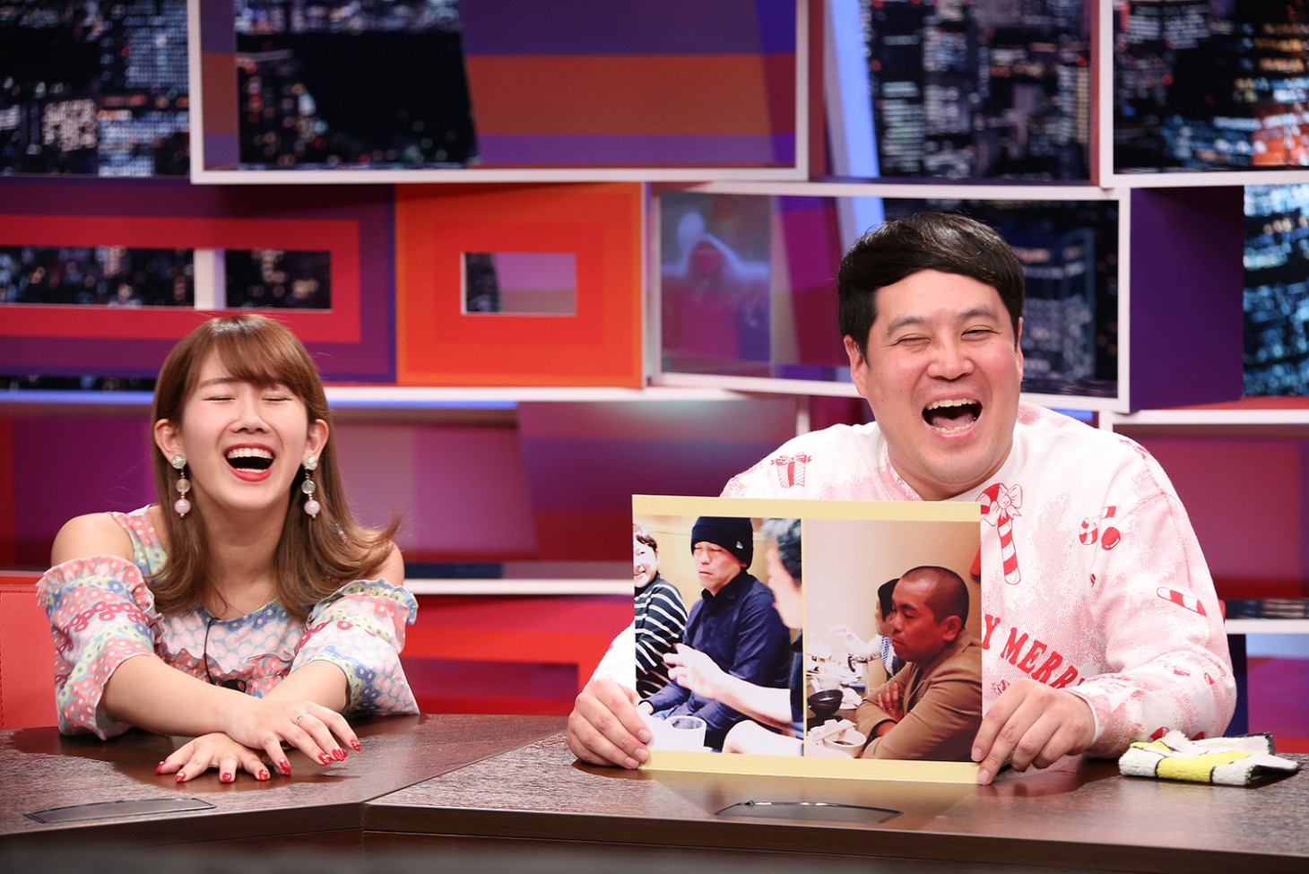 （左から）岡井千聖、タカアンドトシ・タカ。(c)中京テレビ