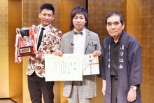 ゴールドハンマーと青空球児（右）。