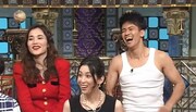 「踊る！さんま御殿!!」に出演する平野ノラ（左）。(c)日本テレビ