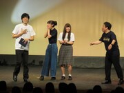 ライブ「すいているのに相席5」のアフタートークのワンシーン。