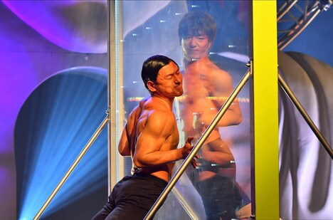 オードリー春日(左) (c)TBS