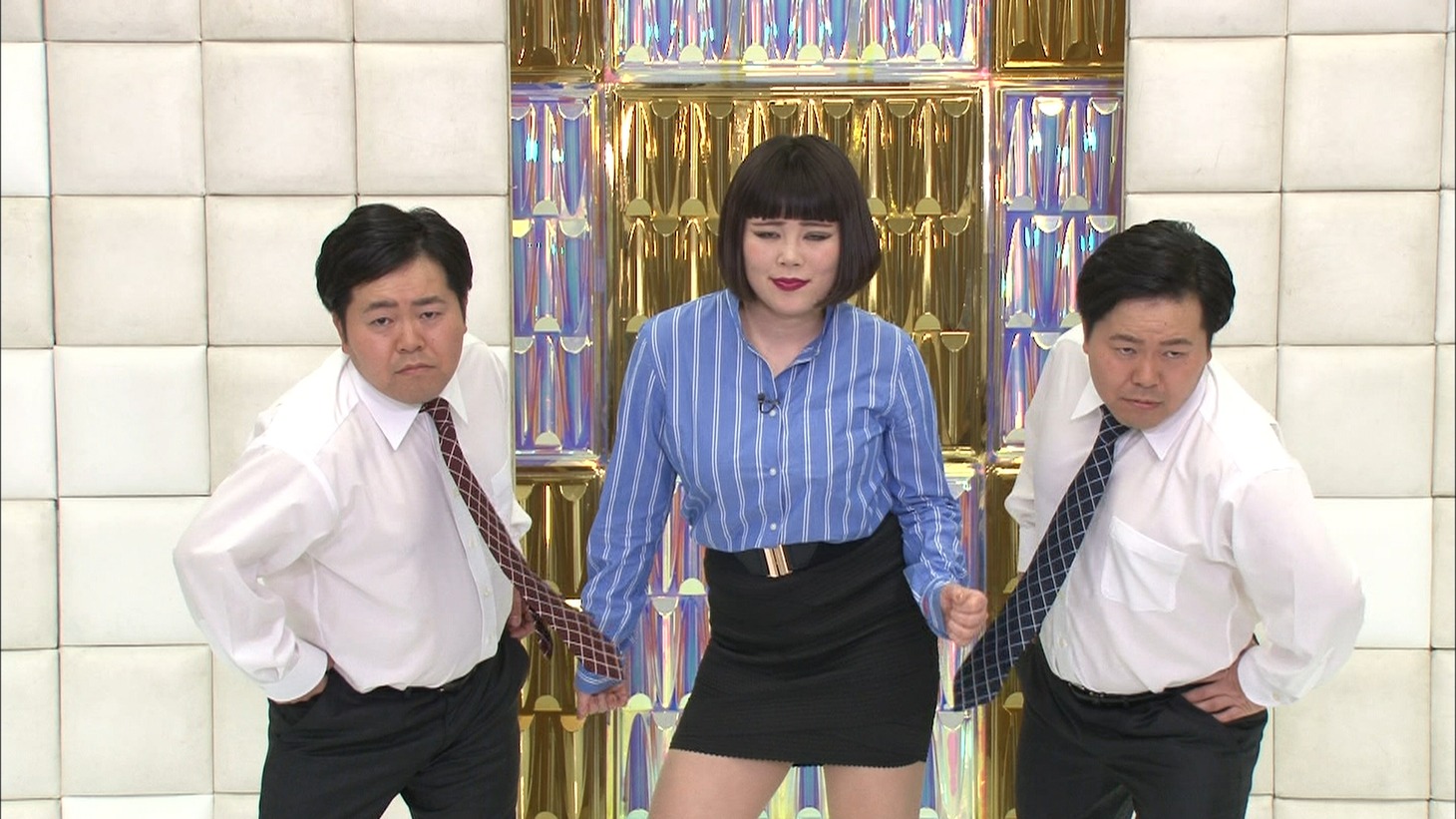 「金曜★ロンドンハーツ」に出現する「ブルゾンちえみ with T」。(c)テレビ朝日