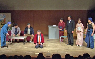 「お笑い演芸館」にて展開される芝居「亀戸駅裏旅館～さようなら番頭さん」のワンシーン。(c)BS朝日