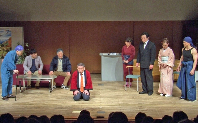 「お笑い演芸館」にて展開される芝居「亀戸駅裏旅館～さようなら番頭さん」のワンシーン。(c)BS朝日