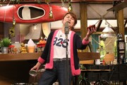 「おかべろ」でネタを披露する山田邦子。(c)関西テレビ