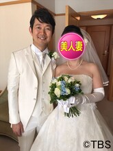 「結婚したら人生劇変！○○の妻たち」で夫婦生活が紹介されるアキラ100%と妻・雅美さん。