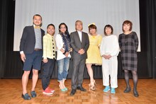 5月に行われた番組10周年イベントより。左からカミナリ、町亞聖、大竹まこと、はるな愛、光浦靖子、室井佑月。