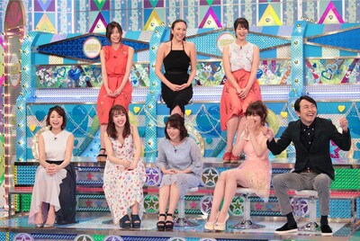 「金曜★ロンドンハーツ」に出演する、アドバイザーのアンガールズ田中（右端）ら「有吉プロダクション」のメンバー。(c)テレビ朝日