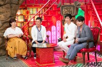 「なるみ・岡村の過ぎるTV」に出演するNON STYLE（右）。