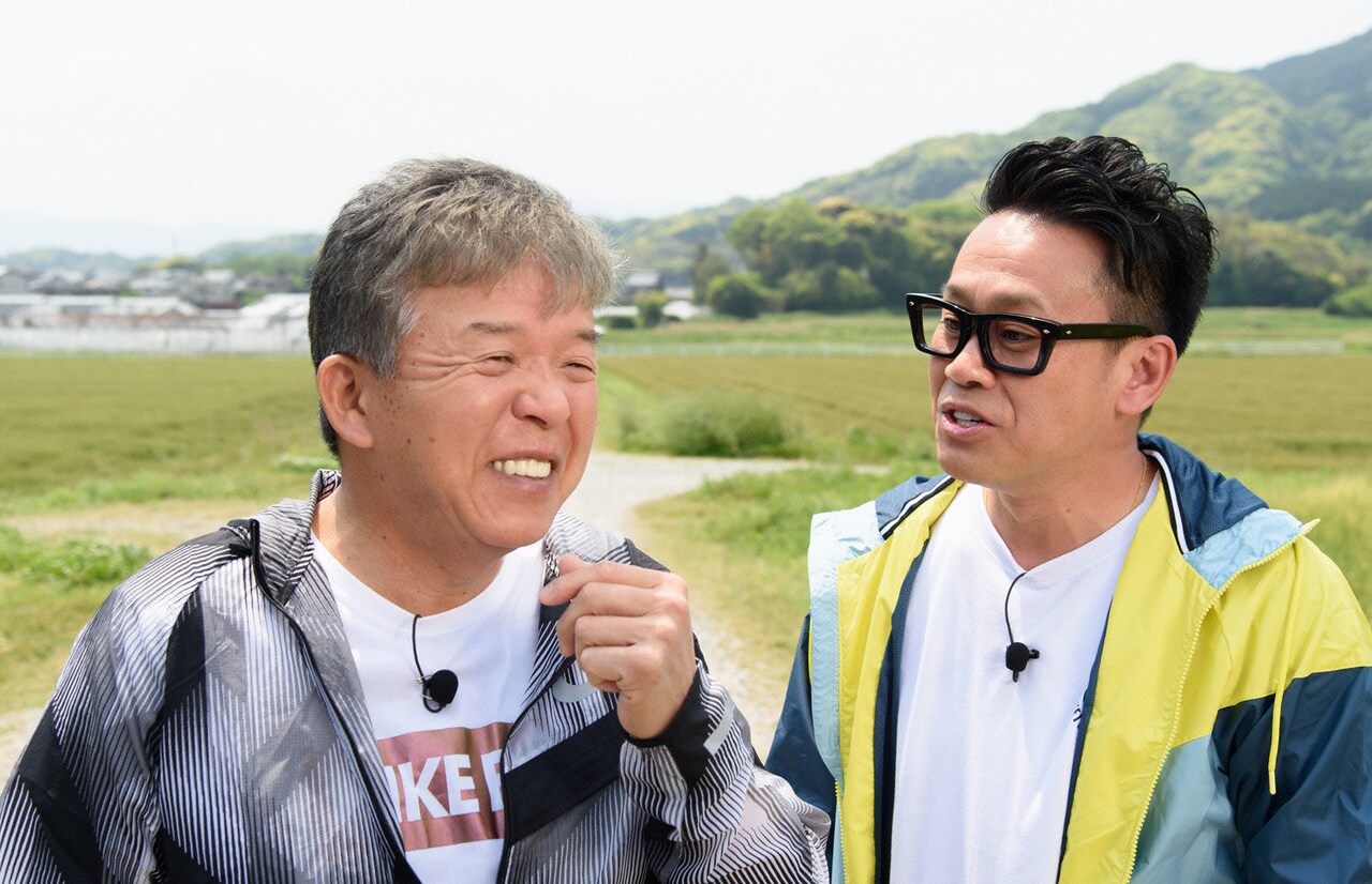 左から村上ショージ、宮川大輔。(c)日本テレビ