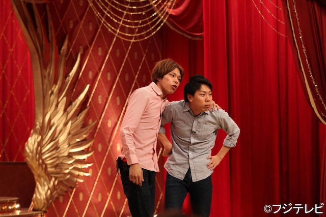 「ネタパレ」でネタを披露するフースーヤ。