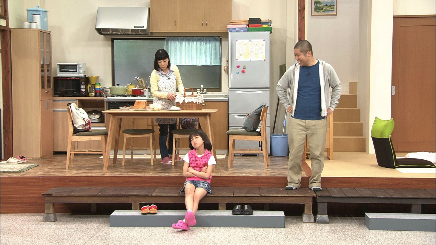 「舞台バラエティ 澤部パパと心配ちゃん」のワンシーン。(c)テレビ朝日