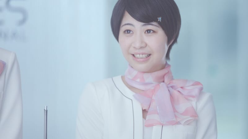 「『大汗さんのための汗ジミさよならインナー』サラリスト」WebCMのワンシーン。