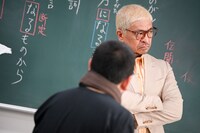 タウンワーク新CM「予備校講師」編の撮影中の様子。