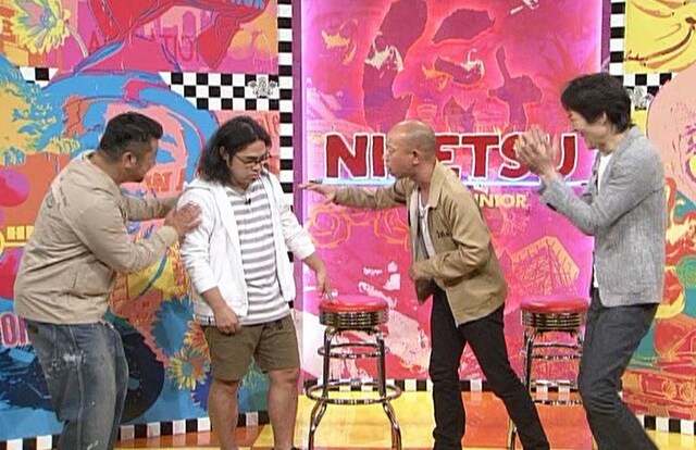 左からケンドーコバヤシ、ロッチ中岡、バイきんぐ小峠、千原ジュニア。(c)読売テレビ