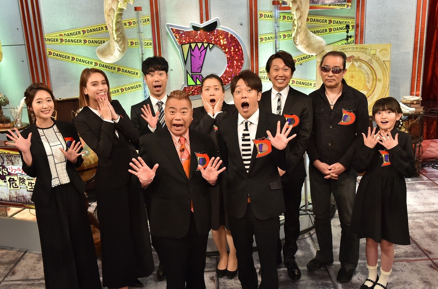 「VSリアルガチ危険生物」の出演者たち。(c)TBS