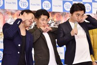 かわいいポーズを披露する、ジャングルポケット。