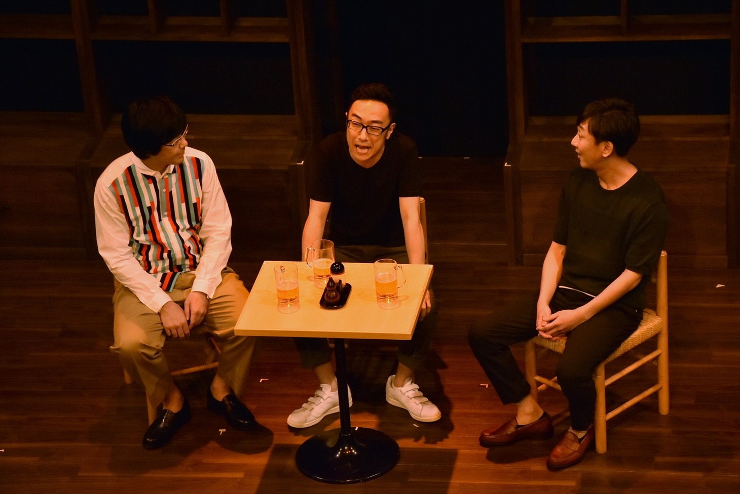 「第19回東京03単独公演『自己泥酔』」のワンシーン。