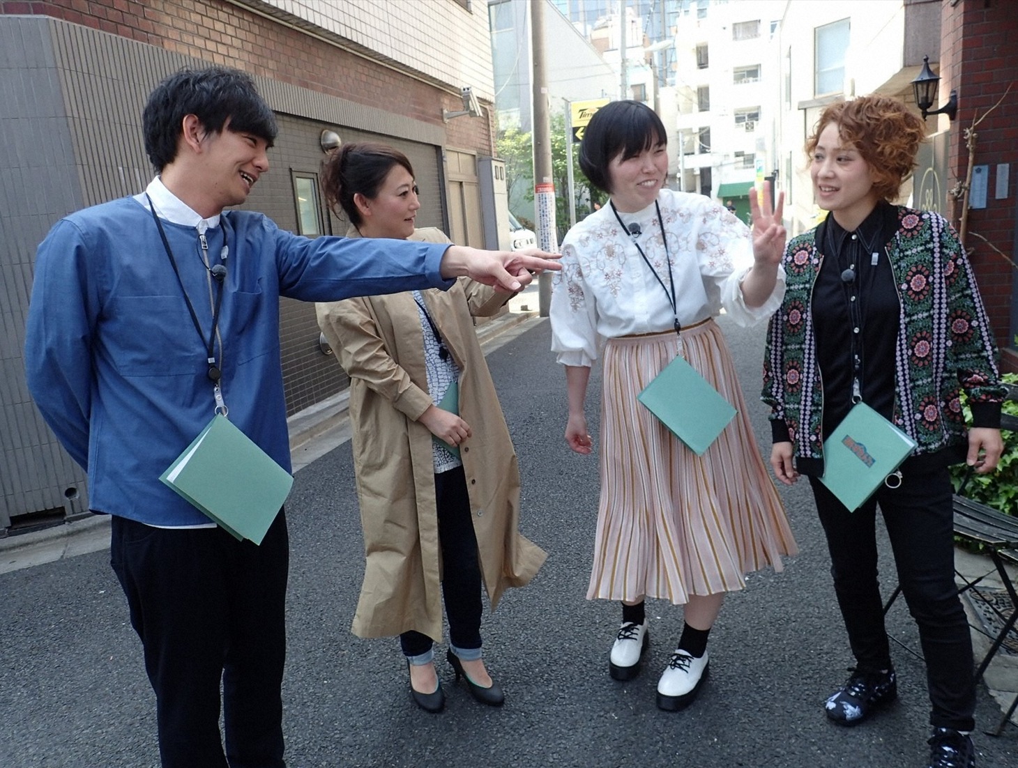 （左から）パンサー向井、友近、尼神インター。(c)CBC