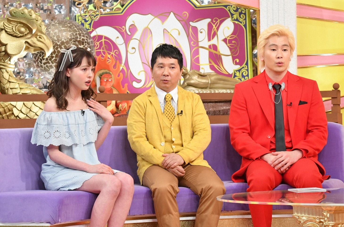 （左から）加藤ナナ、爆笑問題・田中、メイプル超合金カズレーザー。(c)TBS