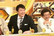 パネラー席に座る加藤浩次（左）。(c)TBS
