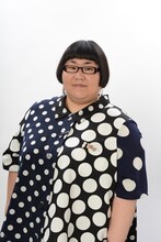 ドラマ「脳にスマホが埋められた！」に出演するメイプル超合金・安藤。(c)読売テレビ