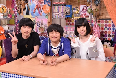 左から小出祐介（Base Ball Bear）、バカリズム、夢眠ねむ（でんぱ組.inc）。(c)日本テレビ