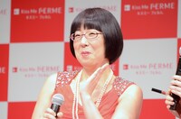 「紅筆リキッドルージュ」を塗ってもらった阿佐ヶ谷姉妹・美穂。