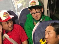 ロバート山本を置き去りにするアンタッチャブル山崎、ロバートの秋山と馬場。(c)メ～テレ