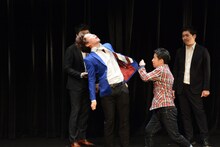 全力のあっちむいてホイで勝敗を決める三四郎・小宮（左）とウエストランド井口（右）。