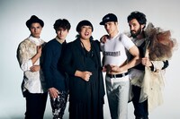 YOKO FUCHIGAMI（中央）