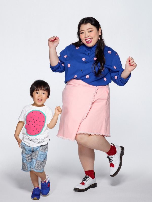 ドラマ「カンナさーん！」で主人公・鈴木カンナ役を演じる渡辺直美と、カンナの息子で鈴木麗音役の子役・川原瑛都（左）。(c)TBS