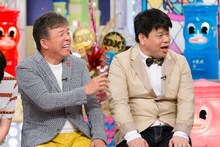 左から村上ショージ、ジミー大西。(c)読売テレビ