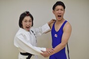 お家芸。左からあいすけ、ネルソンズ・青山フォール勝ち。