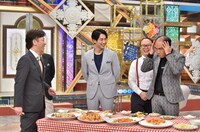 「あのニュースで得する人損する人」のワンシーン。(c)日本テレビ