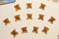 「コアラのマーチwithよしもとコアラ芸人2」パッケージ