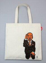 野性爆弾くっきーの「トート・アズ・キャンバス」。