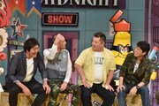 左からスリムクラブ、ブラックマヨネーズ。(c)読売テレビ