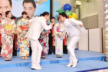 （手前左から）トレンディエンジェル斎藤、ジャングルポケット斉藤。