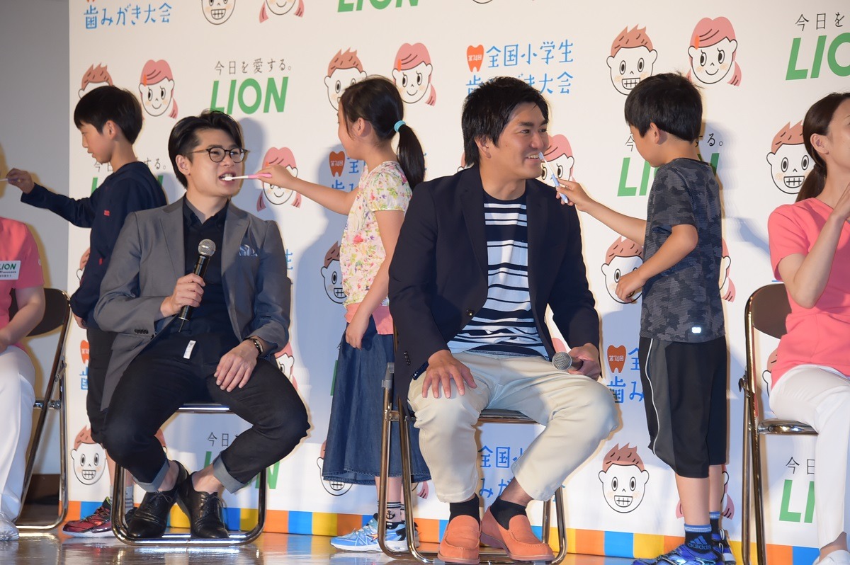 「第74回全国小学生歯みがき大会 in札幌」の様子。