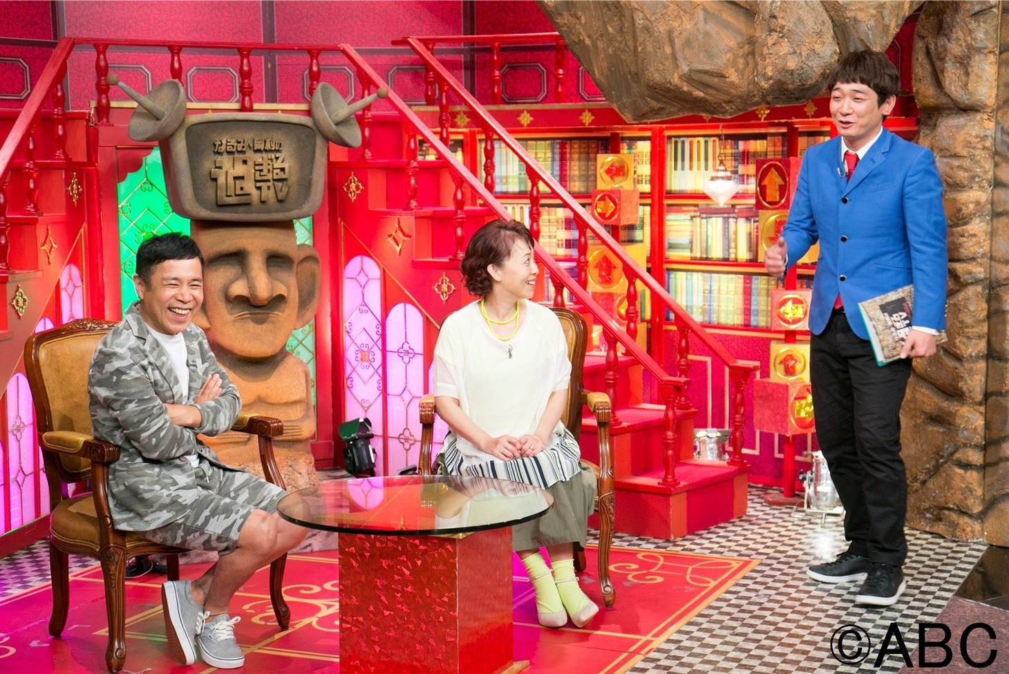 （左から）ナインティナイン岡村、なるみ、銀シャリ鰻。