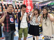 左からFUJIWARA、海原やすよ ともこ。