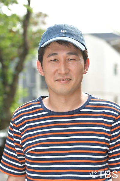 ドラマ「カンナさーん！」に出演する、シソンヌじろう。